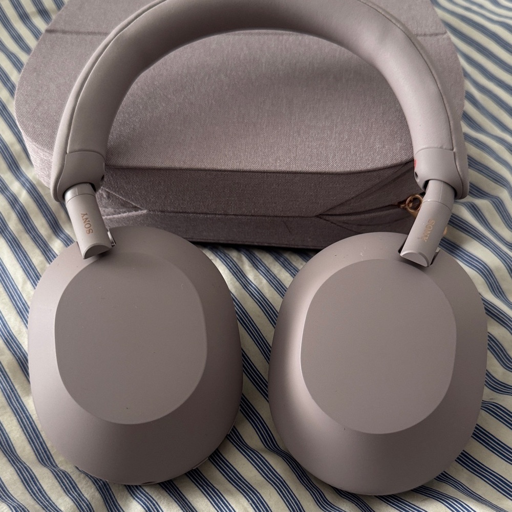 Sony 1000XM5 Over-Ear Wireless Headphones in matte Mauve